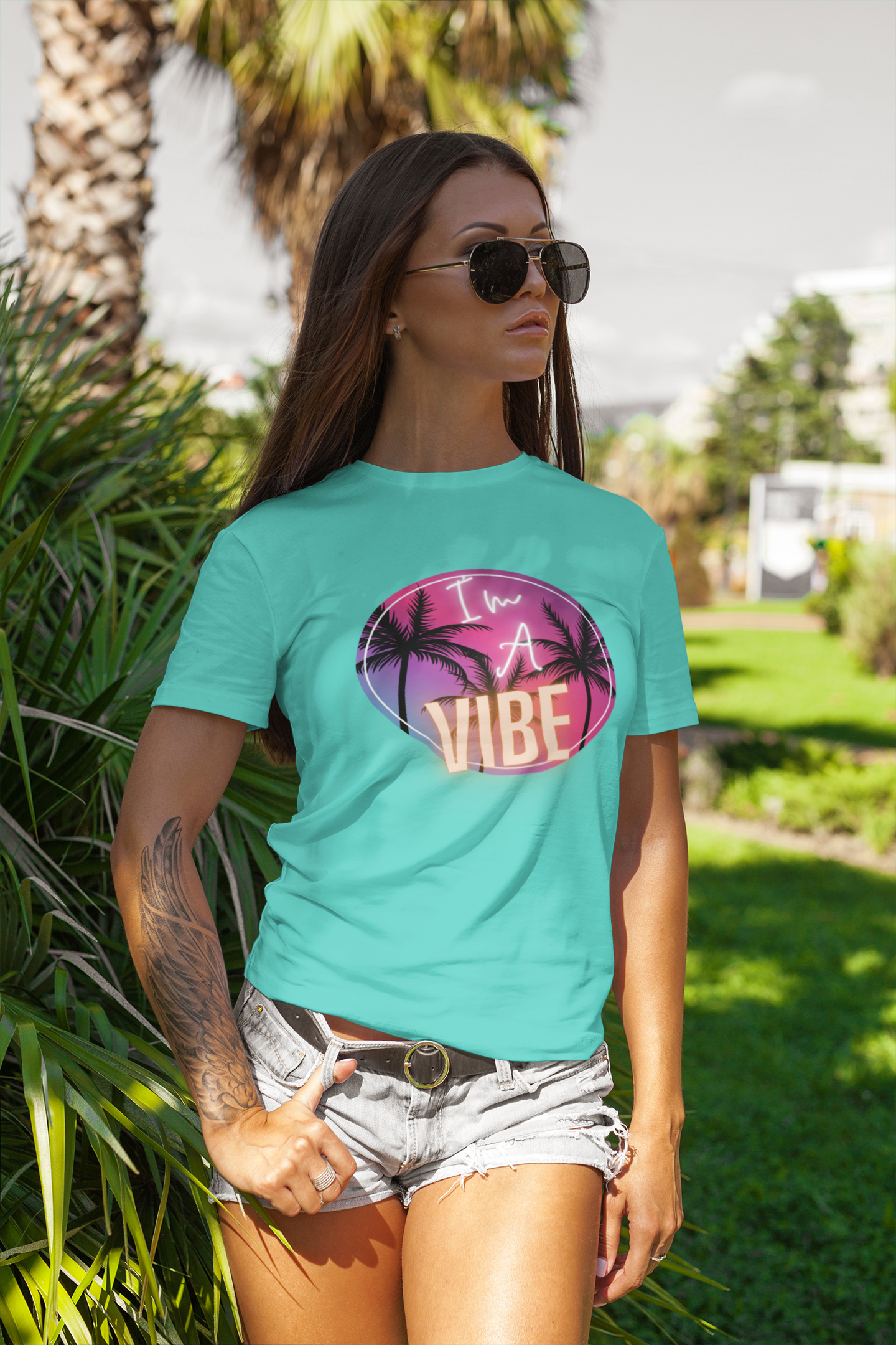 I'm A Vibe - Women's Tee