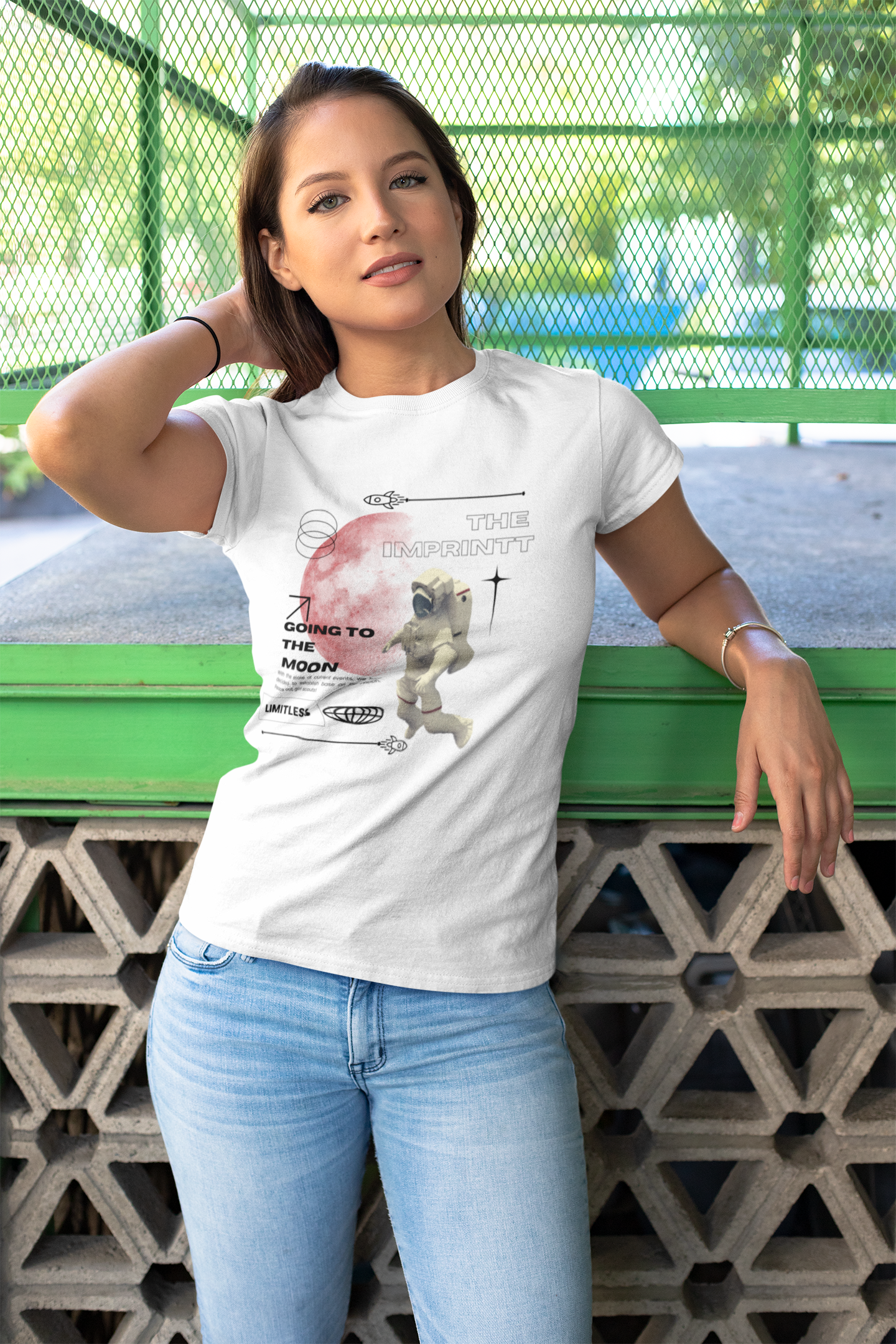Going to the Moon - Women's Tee
